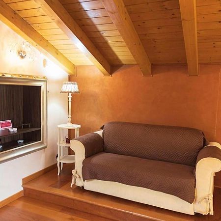 Il Sasso Bianco Bb Apartment Comerio ภายนอก รูปภาพ