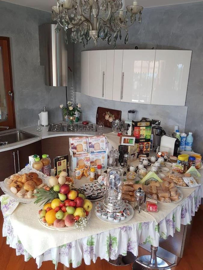 Il Sasso Bianco Bb Apartment Comerio ภายนอก รูปภาพ