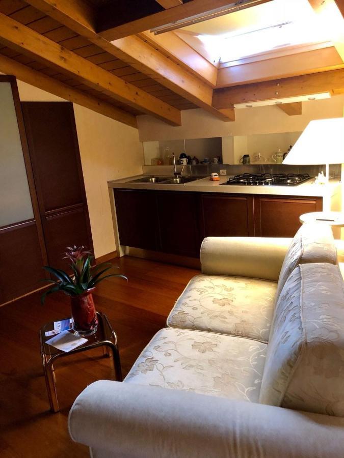 Il Sasso Bianco Bb Apartment Comerio ภายนอก รูปภาพ