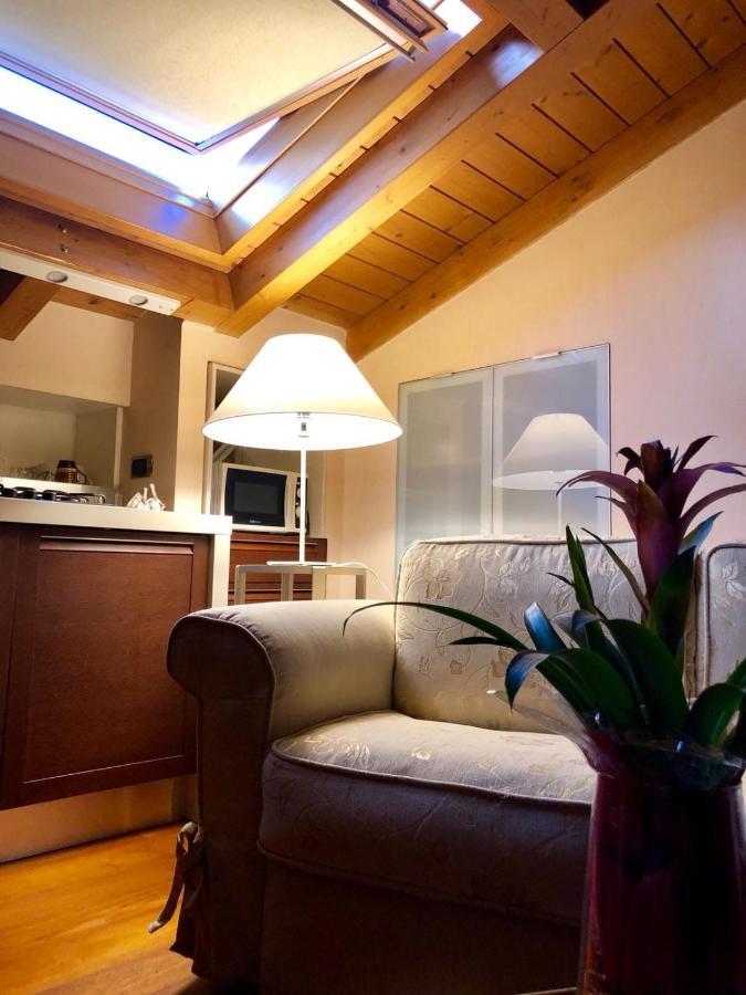 Il Sasso Bianco Bb Apartment Comerio ภายนอก รูปภาพ