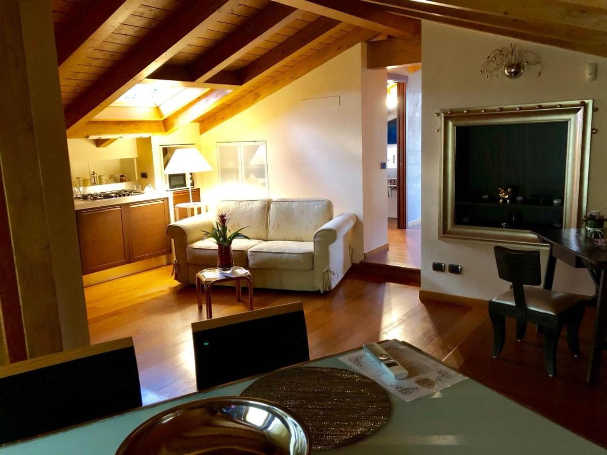 Il Sasso Bianco Bb Apartment Comerio ภายนอก รูปภาพ